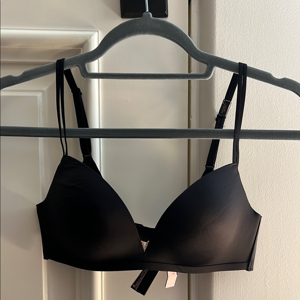 Victoria’s Secret Black Women's Bra 32C NWT